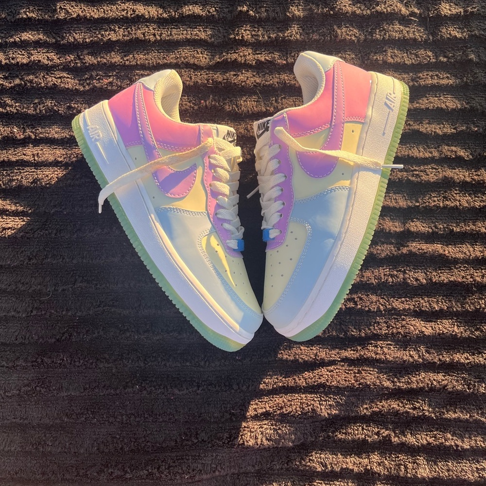 color changing forces - size 7 wmn